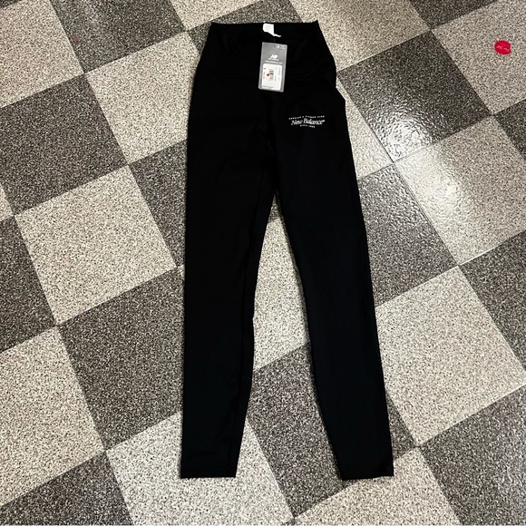 NWT- New Balance Black Women's Performance Logo Leggings Size XS - Picture 3 of 10